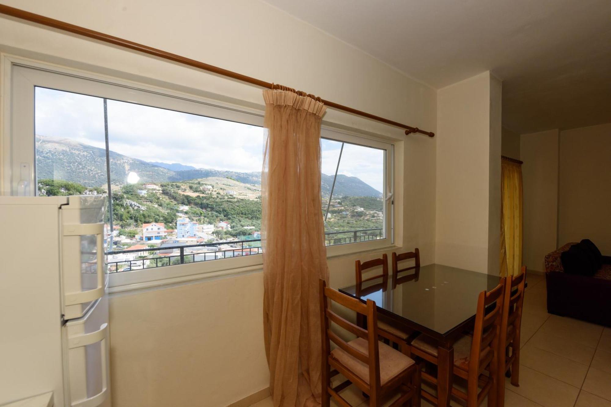 Vasili'S Family Apartments Himare Exterior photo