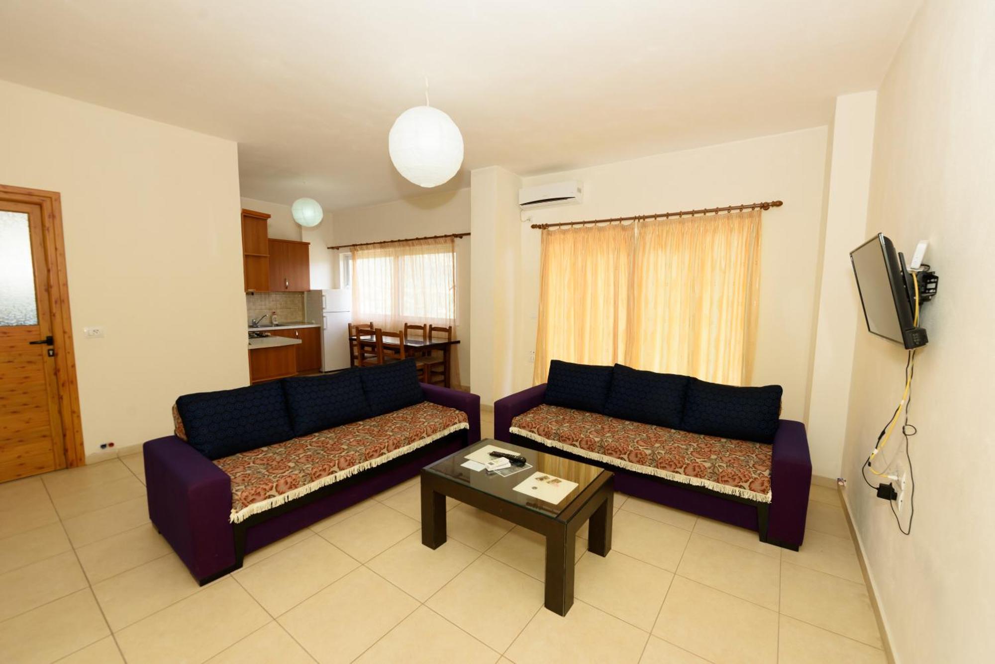 Vasili'S Family Apartments Himare Exterior photo
