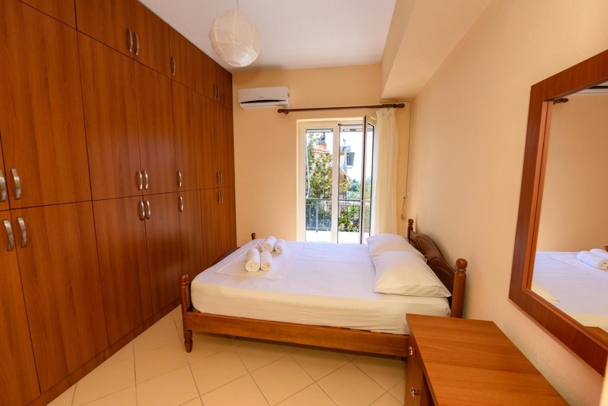 Vasili'S Family Apartments Himare Exterior photo