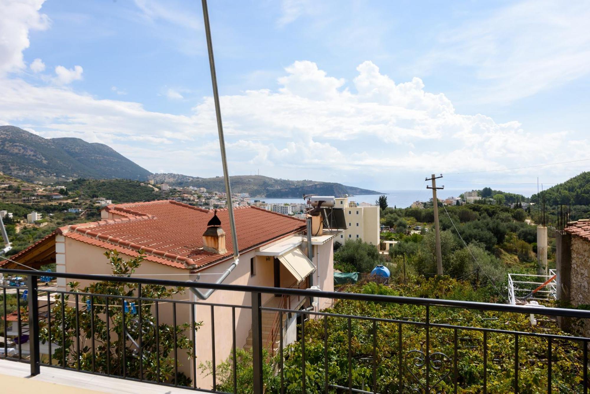 Vasili'S Family Apartments Himare Exterior photo