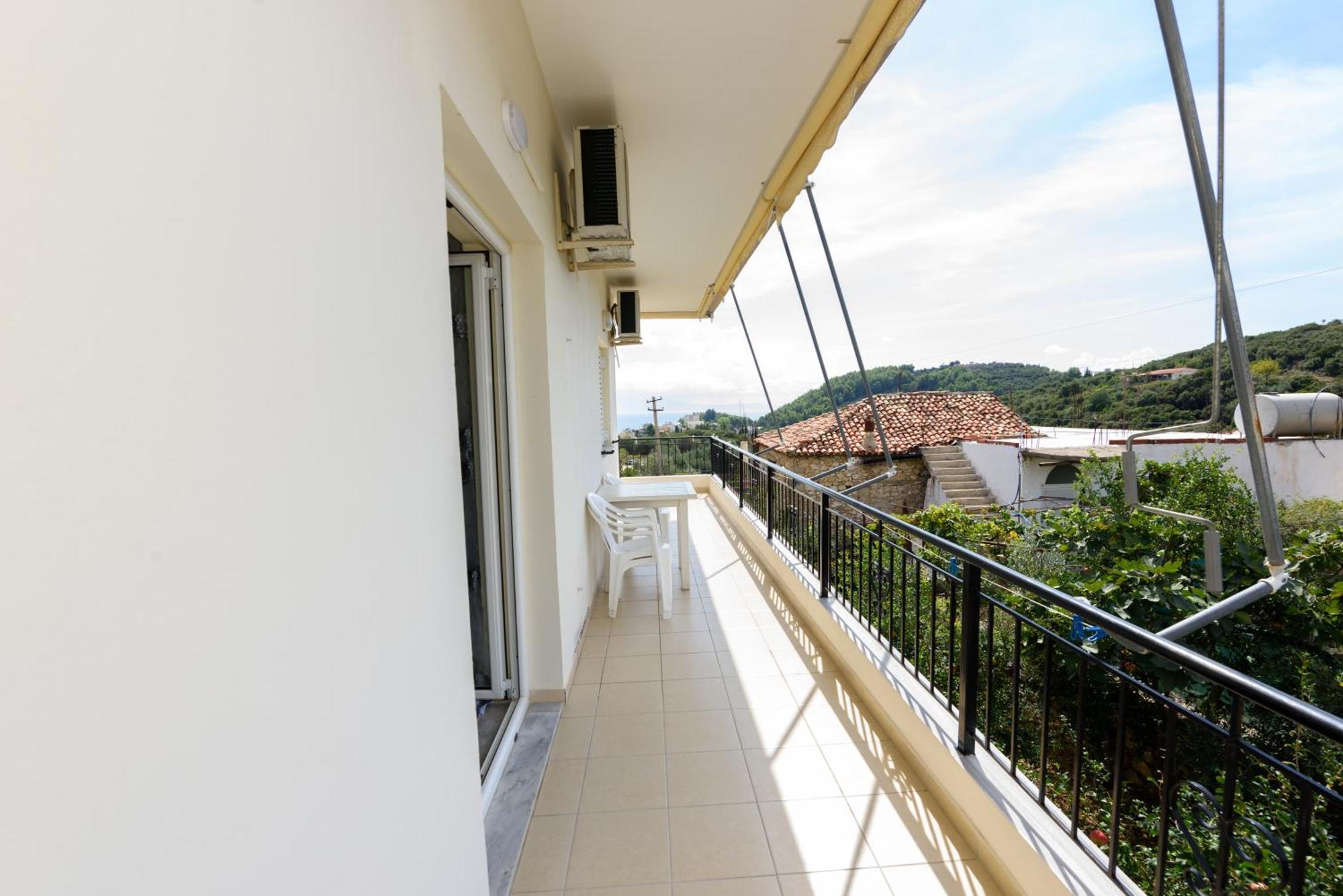 Vasili'S Family Apartments Himare Exterior photo